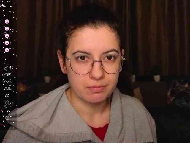 AminaBeatris13 webcam