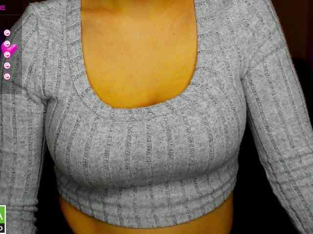 AminaBeatris13 webcam