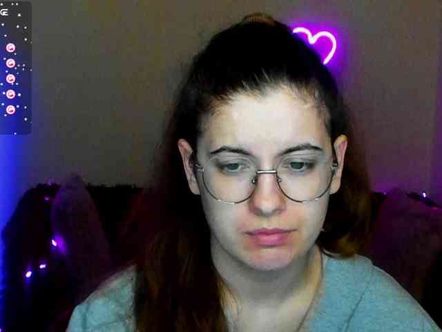 AminaBeatris13 webcam