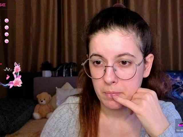 AminaBeatris13 webcam