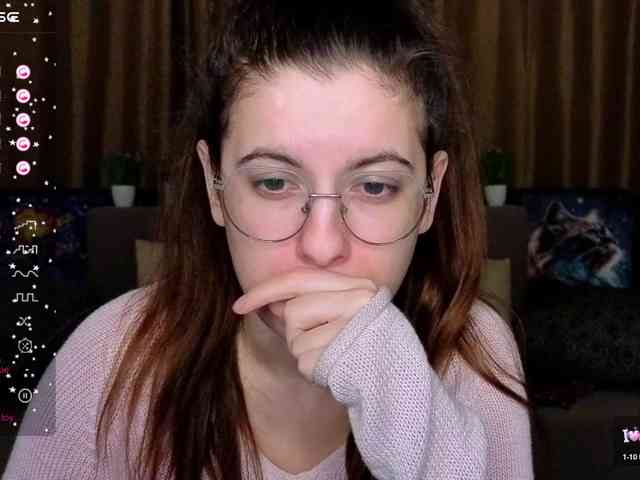 AminaBeatris13 webcam