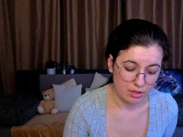 AminaBeatris13 webcam