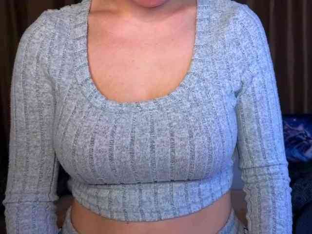 AminaBeatris13 webcam