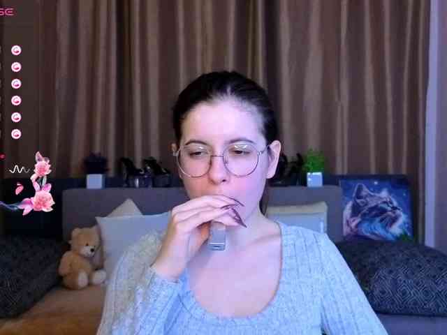 AminaBeatris13 webcam