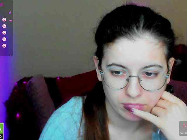 AminaBeatris13 webcam