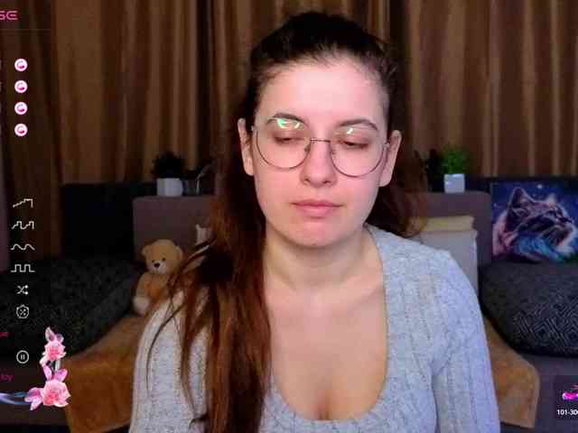 AminaBeatris13 webcam