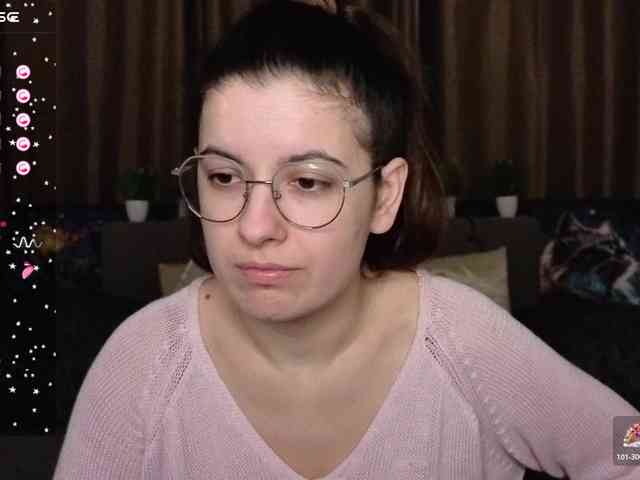 AminaBeatris13 webcam