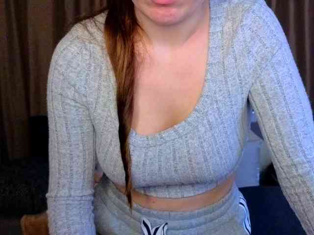 AminaBeatris13 webcam