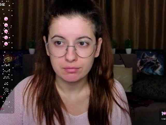 AminaBeatris13 webcam