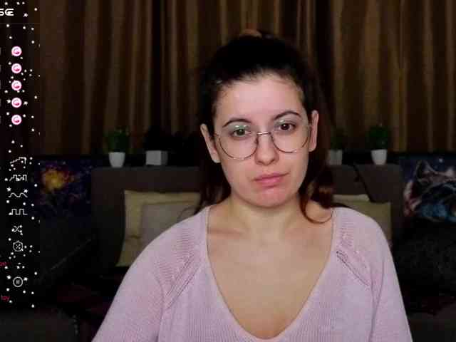 AminaBeatris13 webcam