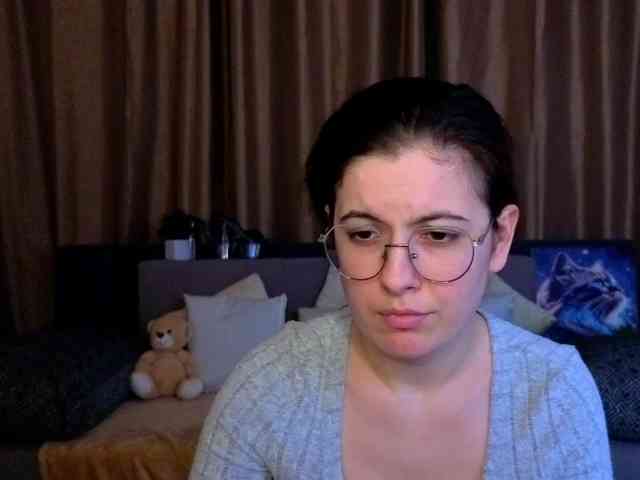 AminaBeatris13 webcam