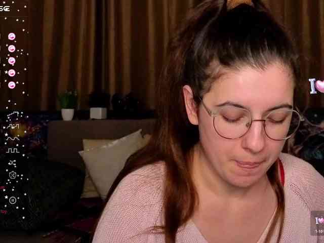 AminaBeatris13 webcam