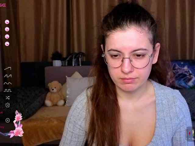 AminaBeatris13 webcam