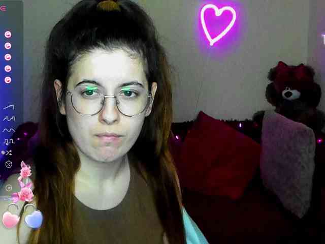 AminaBeatris13 webcam