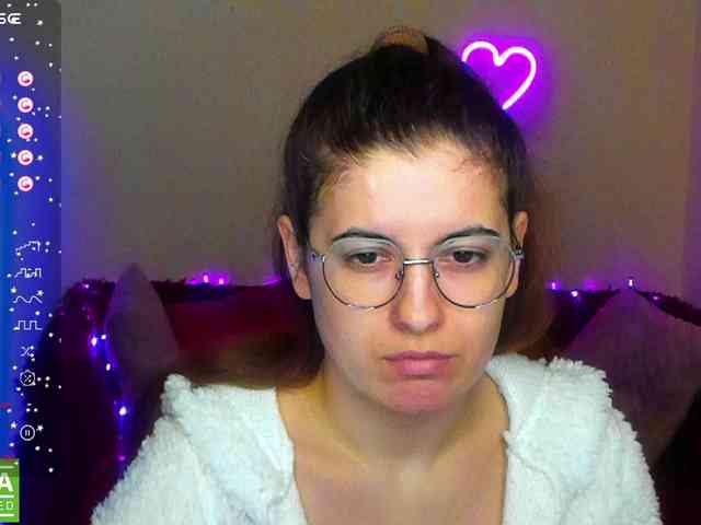 AminaBeatris13 webcam