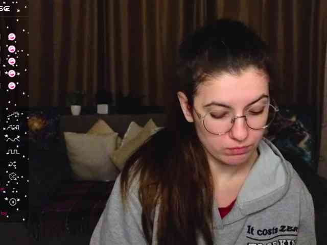 AminaBeatris13 webcam