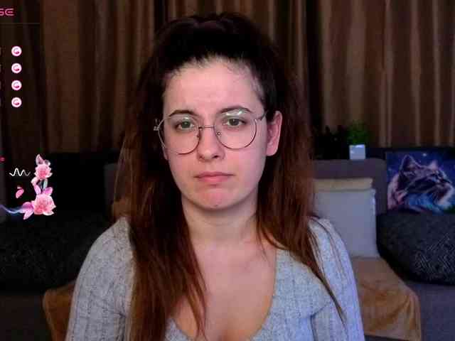 AminaBeatris13 webcam