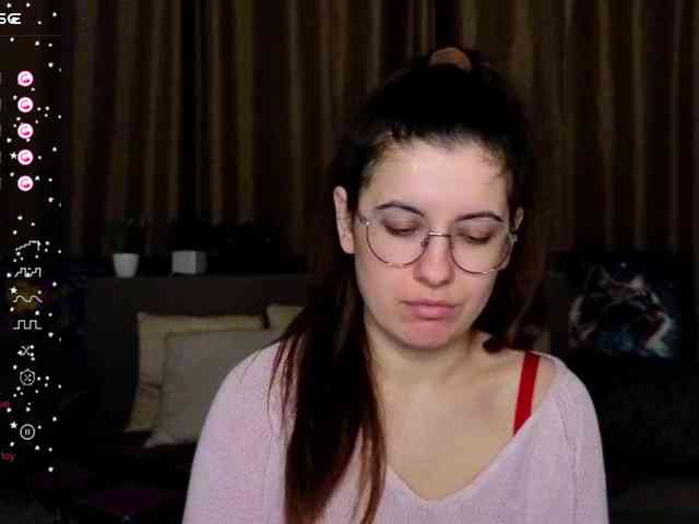 AminaBeatris13 webcam