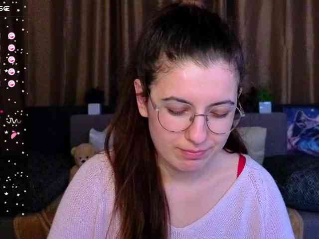 AminaBeatris13 webcam