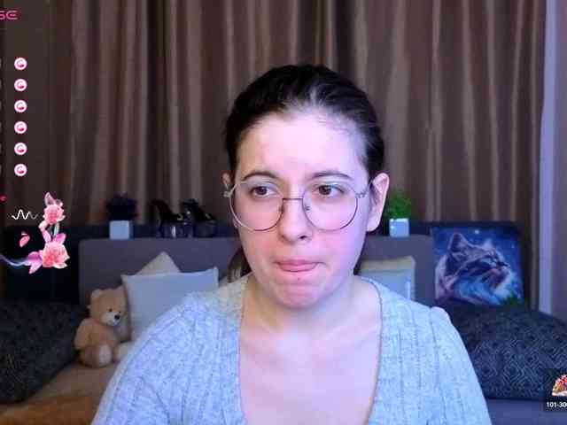 AminaBeatris13 webcam