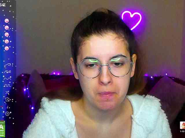 AminaBeatris13 webcam