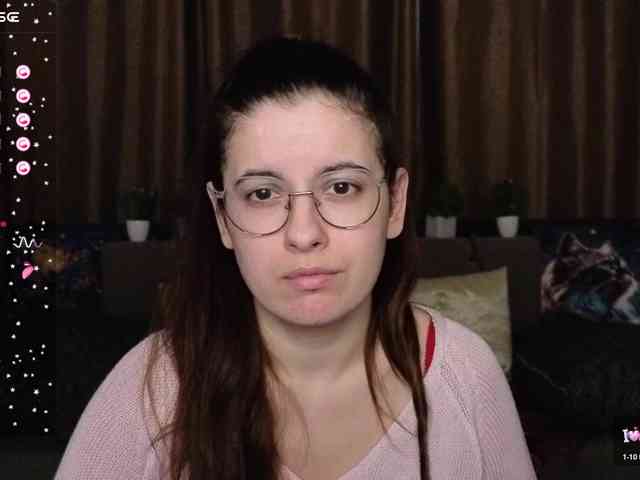 AminaBeatris13 webcam