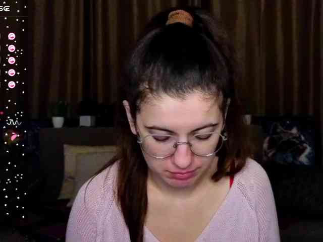 AminaBeatris13 webcam