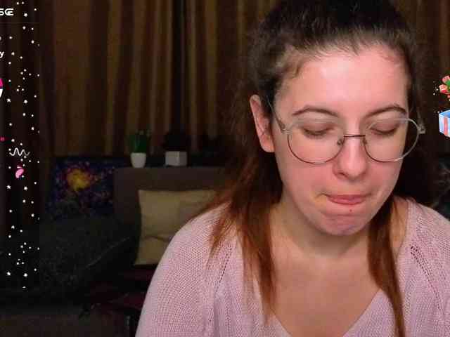 AminaBeatris13 webcam