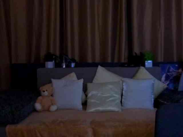 AminaBeatris13 webcam