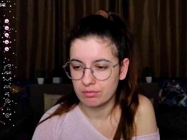 AminaBeatris13 webcam