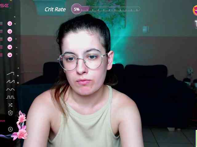 AminaBeatris13 webcam