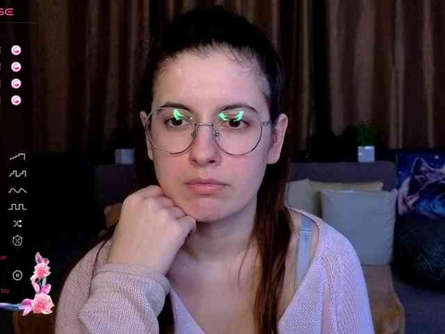 AminaBeatris13 webcam