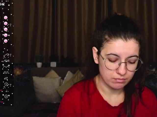 AminaBeatris13 webcam