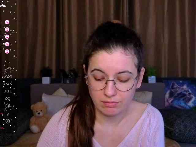 AminaBeatris13 webcam