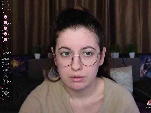 AminaBeatris13 webcam