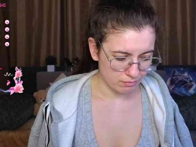 AminaBeatris13 webcam