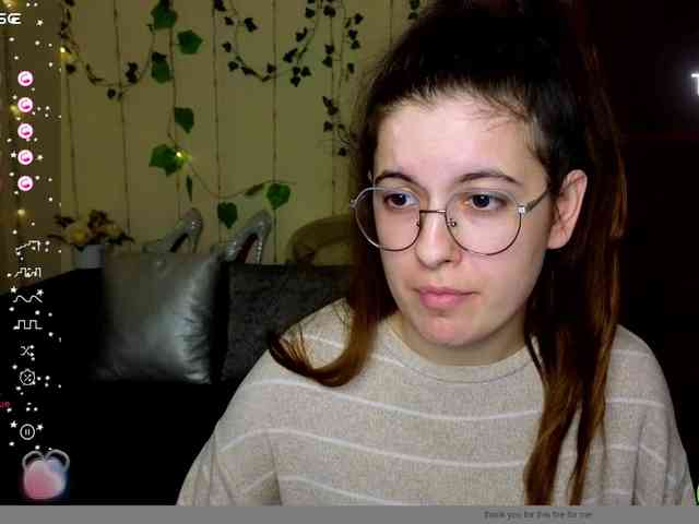 AminaBeatris13 webcam