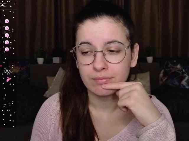 AminaBeatris13 webcam