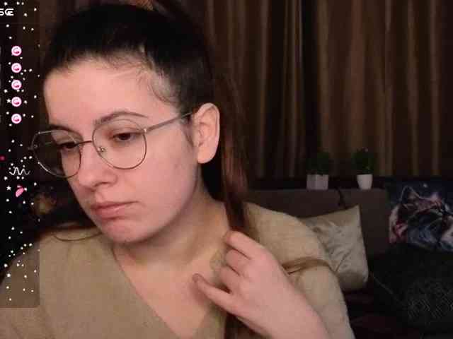 AminaBeatris13 webcam