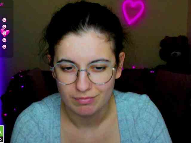 AminaBeatris13 webcam