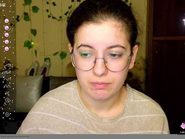 AminaBeatris13 webcam