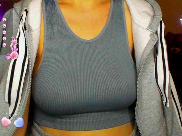 AminaBeatris13 webcam