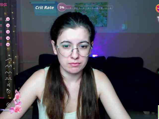 AminaBeatris13 webcam