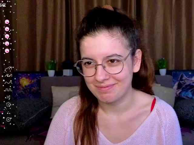 AminaBeatris13 webcam