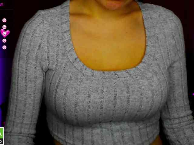 AminaBeatris13 webcam