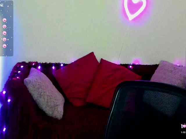 AminaBeatris13 webcam