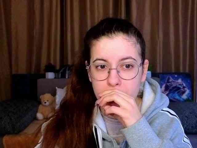 AminaBeatris13 webcam