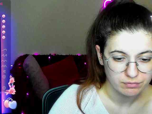 AminaBeatris13 webcam