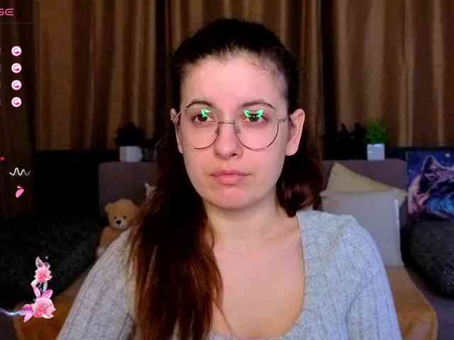 AminaBeatris13 webcam