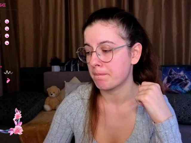 AminaBeatris13 webcam